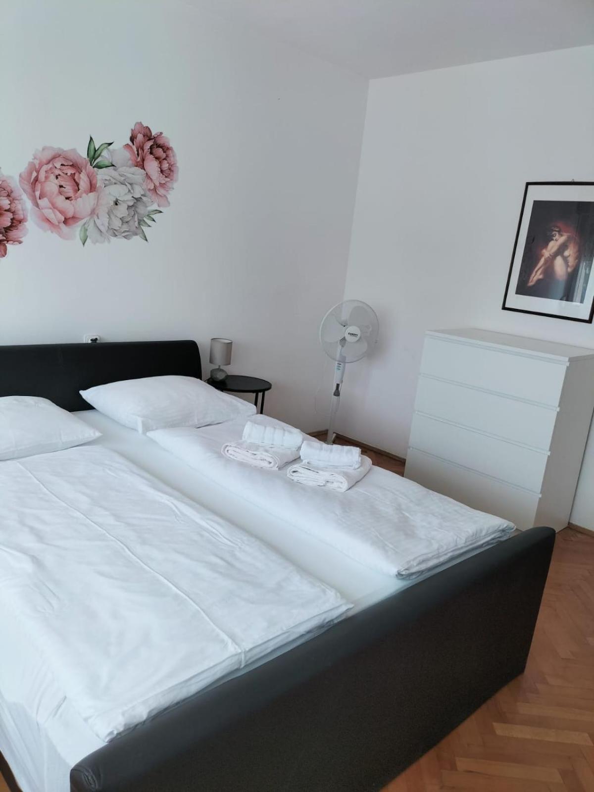 Apartment Omiska Сплит Экстерьер фото